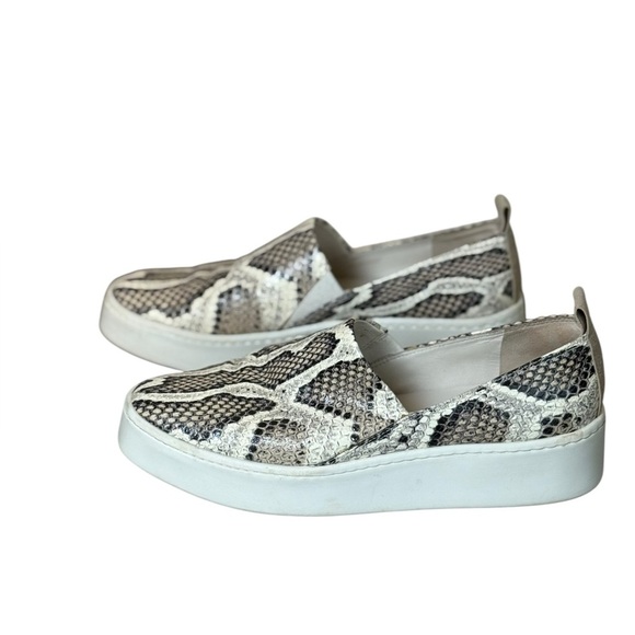 Vince Saxon 2 Mottled Snake Gray Womens Loafers 5.5M Casual Reputation Neutral - Picture 5 of 9